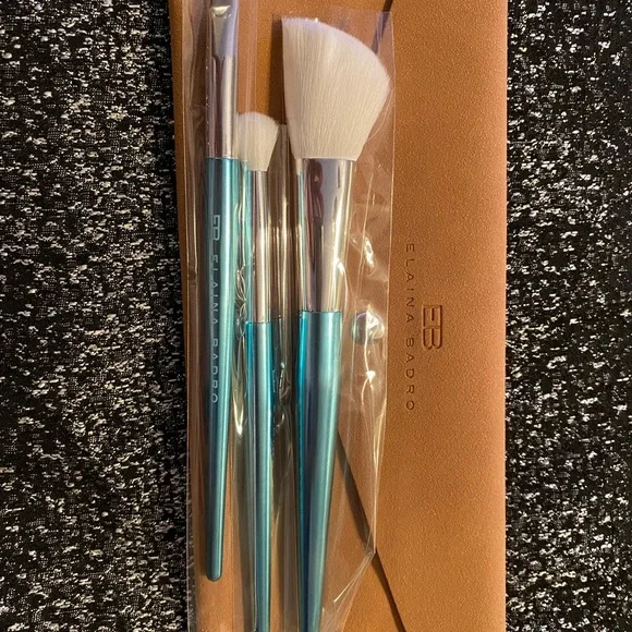 Make up bundle - Picture 3 of 6